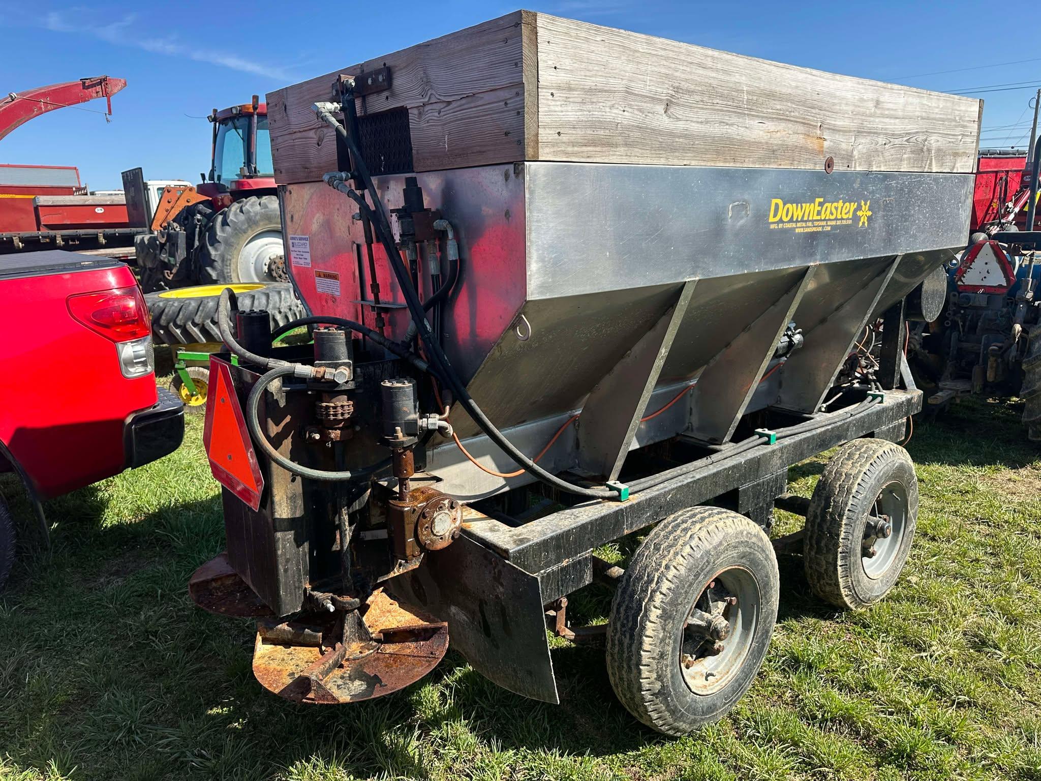 Down Easter Tandem Axle Lime /Fertilizer Spreader