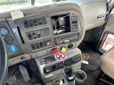 2006 Mack Vision Tandem Axle Water Truck