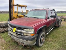 2001 Chevrolet 3500 Extended Cab Pickup