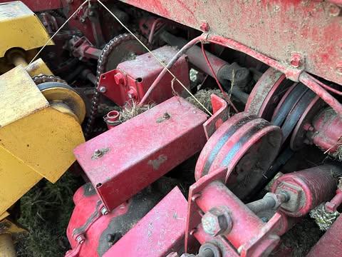 New Holland 790 Pull Type Forage Harvester