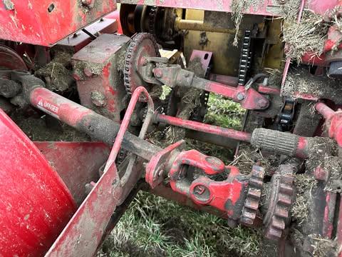 New Holland 790 Pull Type Forage Harvester