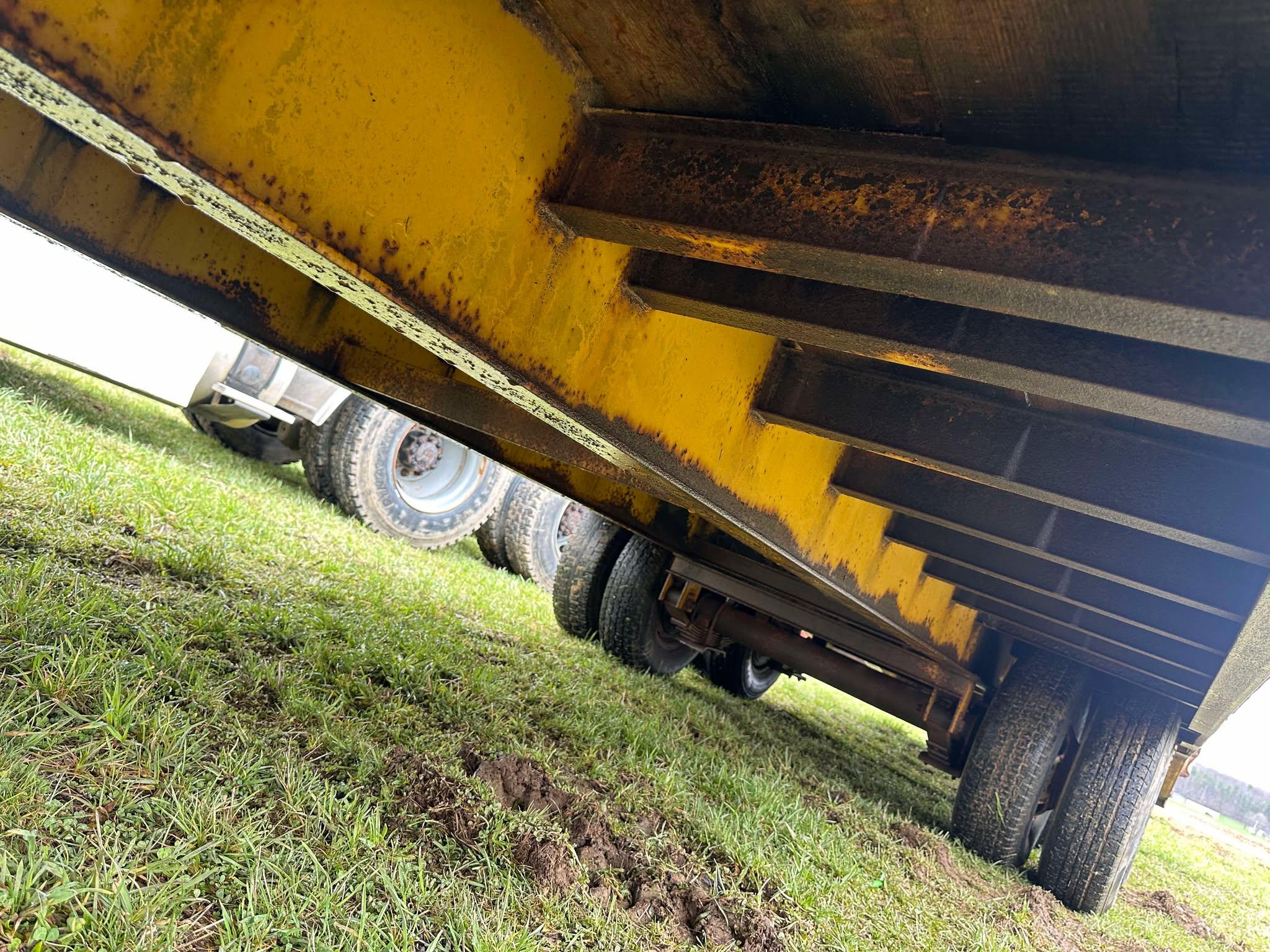 2005 Rolls Rite 25’ Tandem Axle Pintle Hitch Trailer