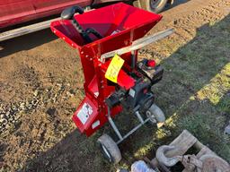 Troy-Bilt Tomahawk Tree Chipper