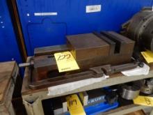 KURT 8" MILL VISE NO HANDLE