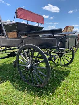 Buggy w/ wagon wheels