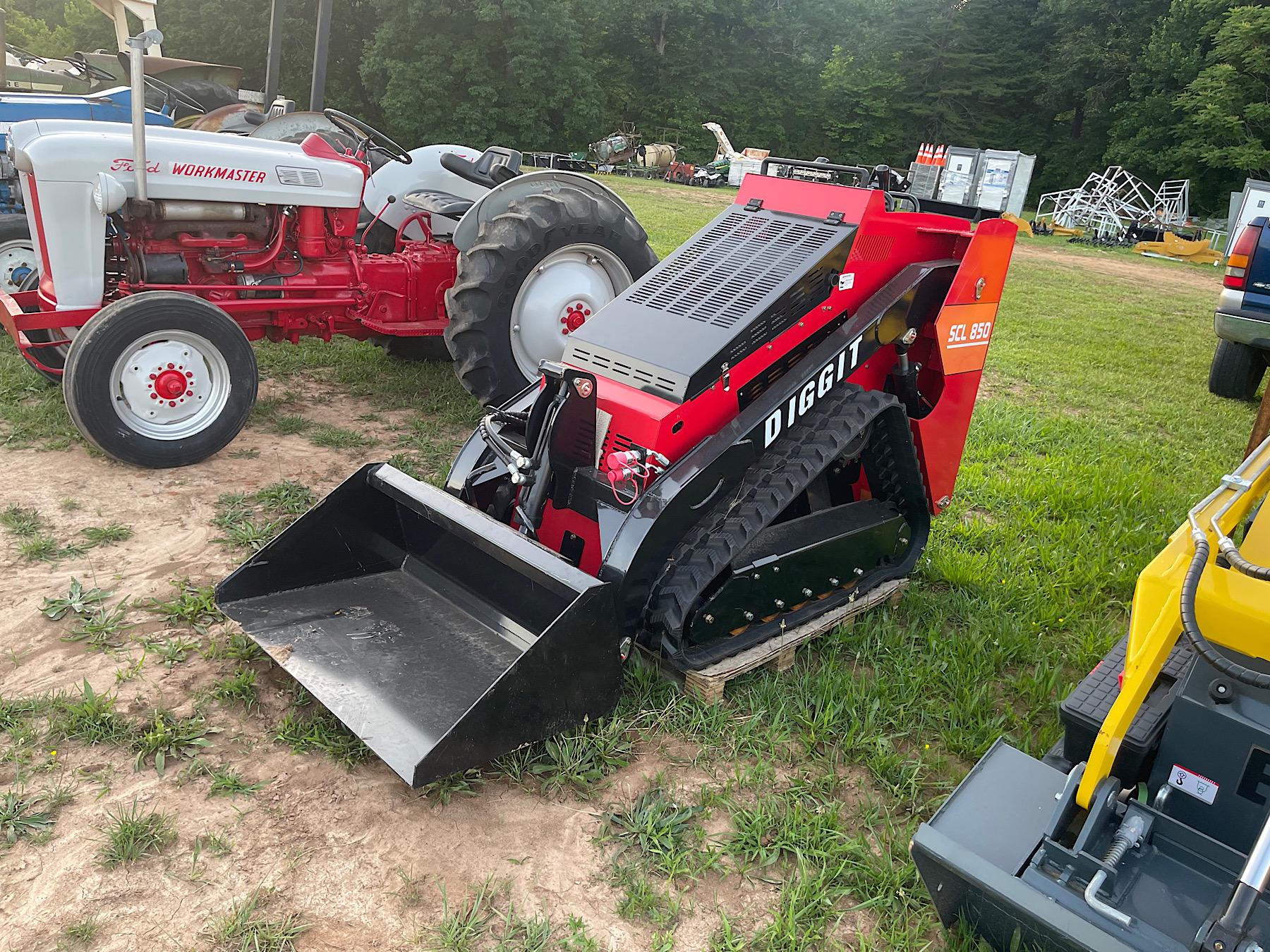 Diggit SCL850 Stand on Skid Steer