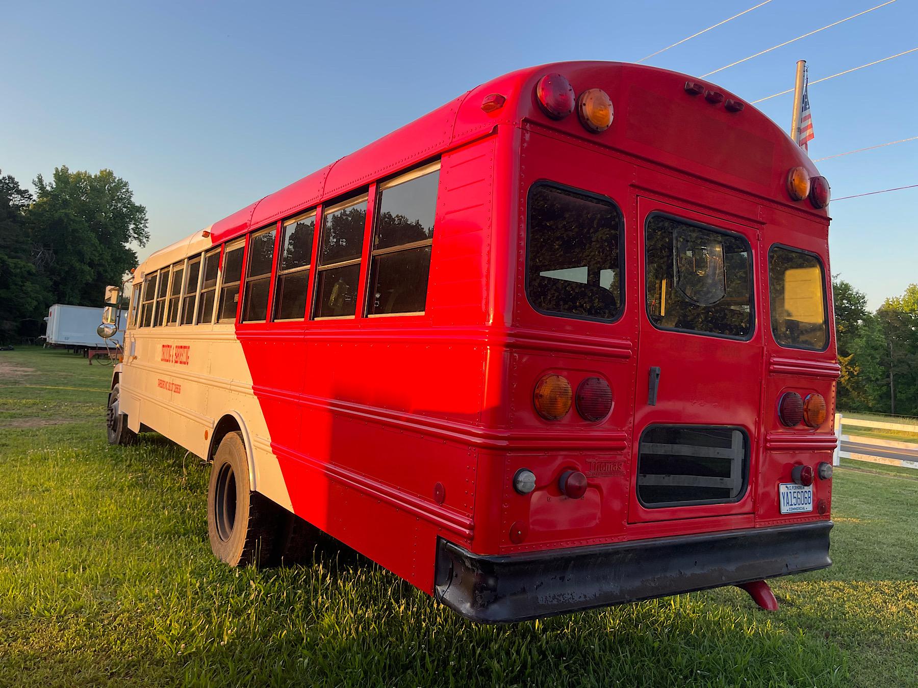 2001 Freightliner School Bus (Title)