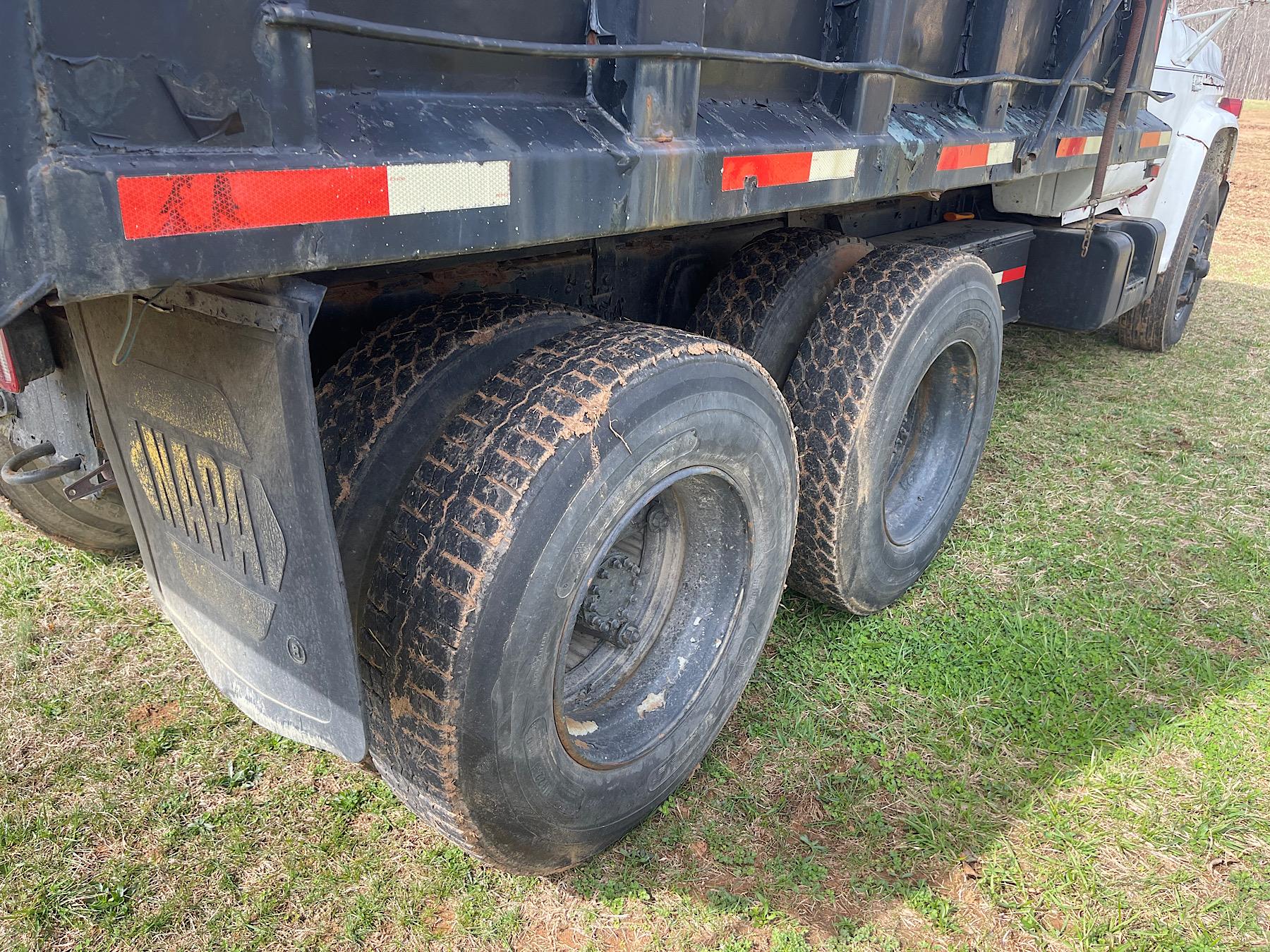 1974 GMC Dump Truck (TITLE)