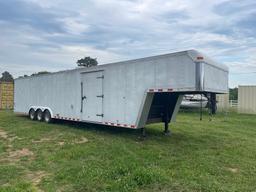 2000 Pace American 40' Enclosed Gooseneck Trailer (TITLE)