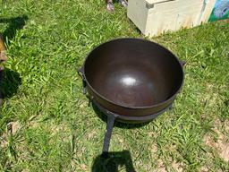 30 Gallon Stew Pot on Stand