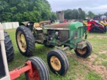 John Deere 2440