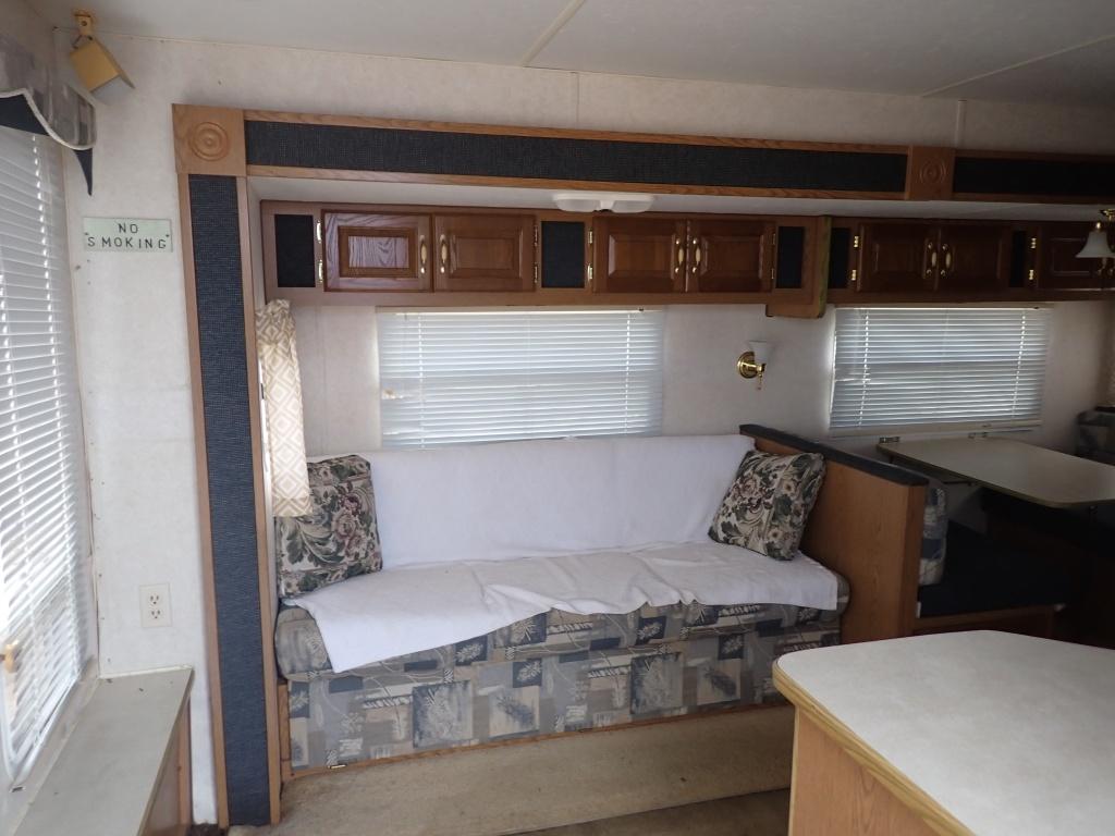 2003 Timber Lodge 28' Tag Along Camper (Title)