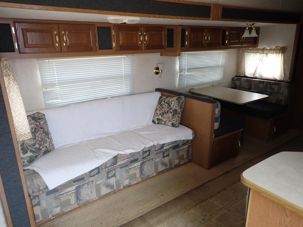 2003 Timber Lodge 28' Tag Along Camper (Title)