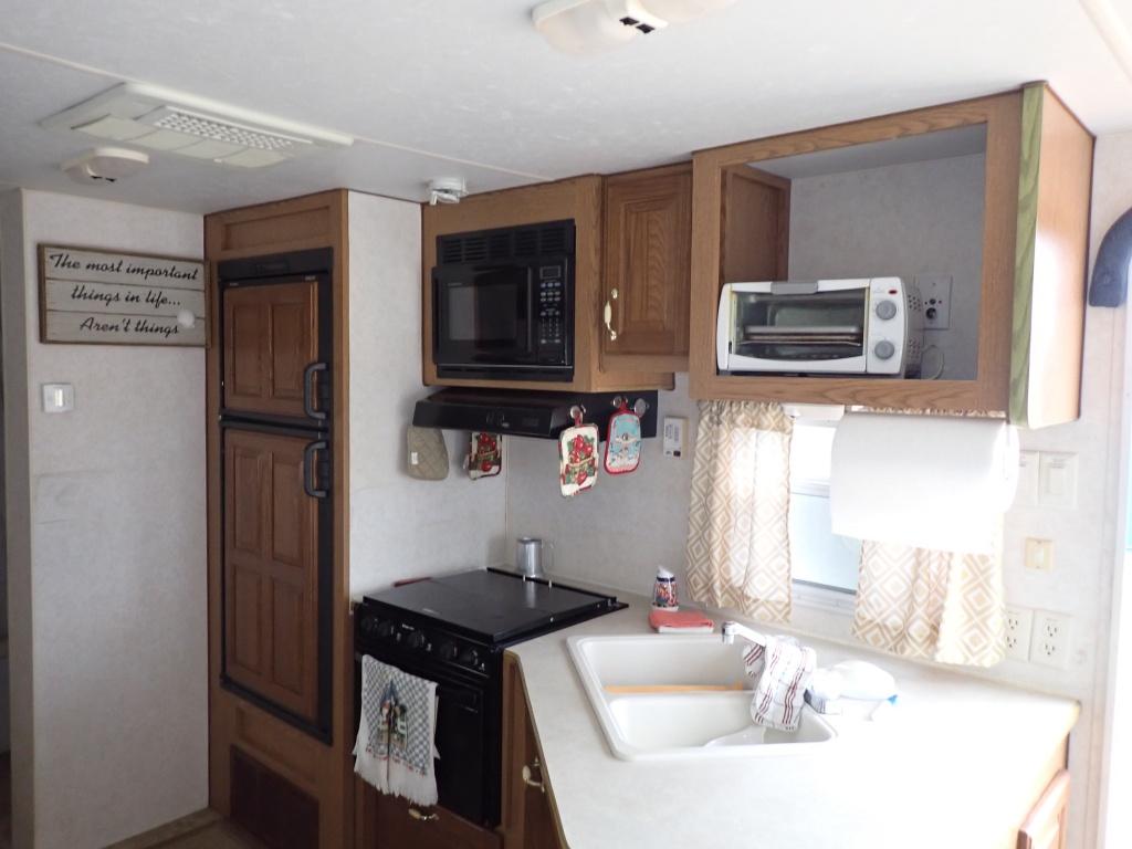 2003 Timber Lodge 28' Tag Along Camper (Title)