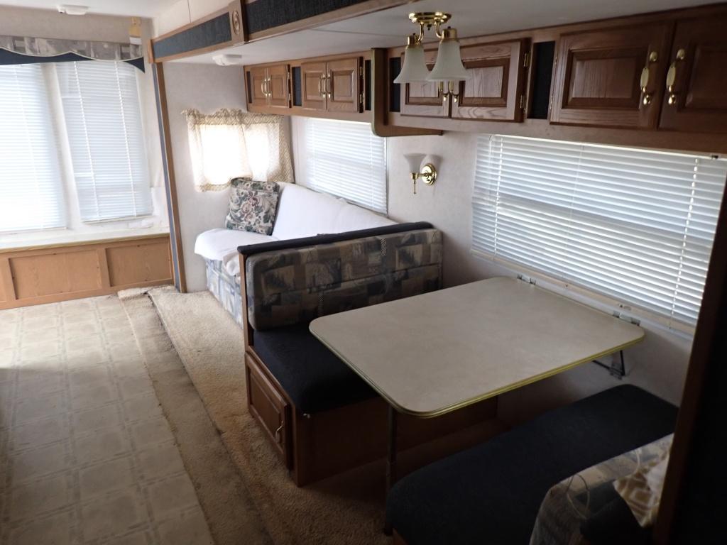 2003 Timber Lodge 28' Tag Along Camper (Title)