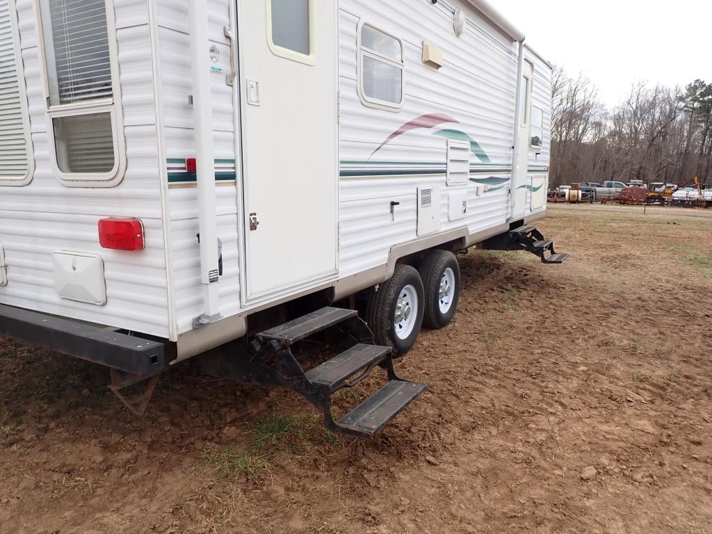 2003 Timber Lodge 28' Tag Along Camper (Title)