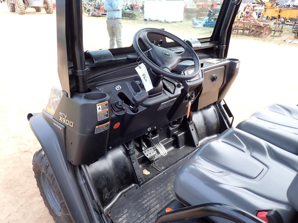 Kubota RTVX900 (Low Hours)