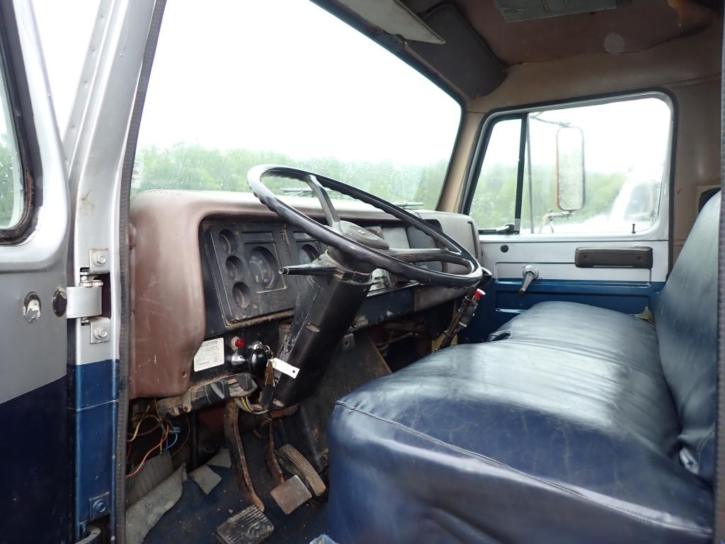 1984 International Sl700 Rollback