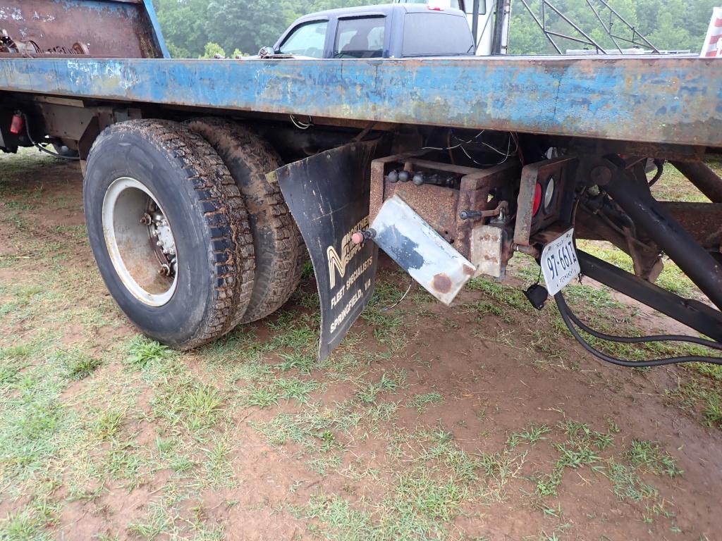 1984 International Sl700 Rollback