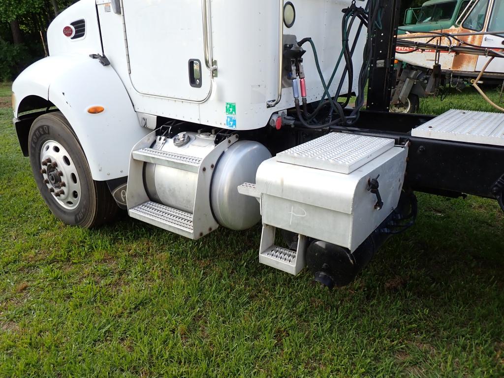 2006 Peterbilt 335 Road Tractor- Title