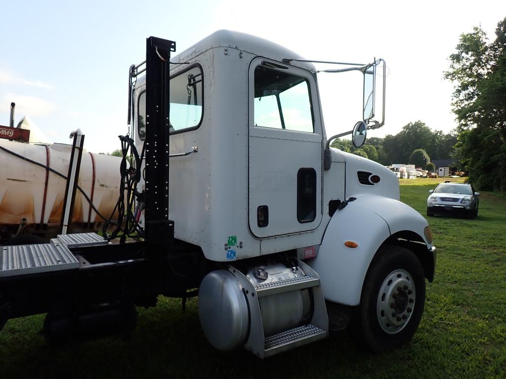 2006 Peterbilt 335 Road Tractor- Title