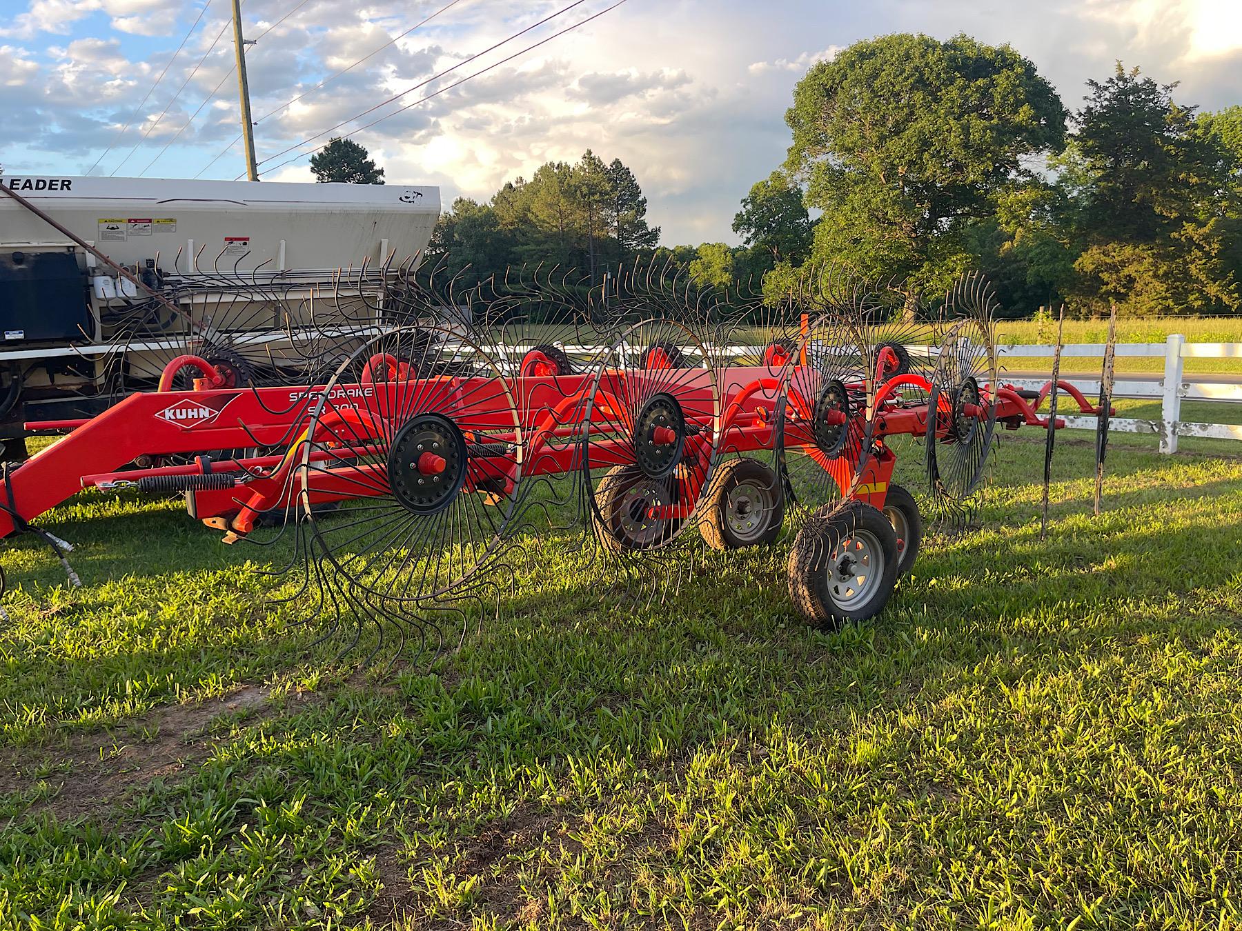 Kuhn 12 Wheel SR300 Speedrake