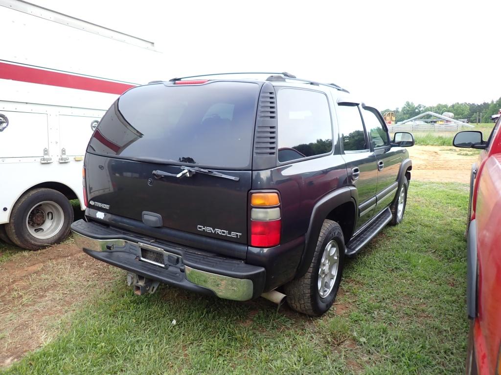 2004 Chevrolet Suburban