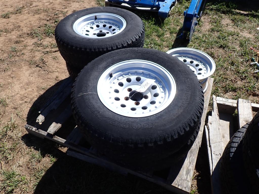 (4) Goodyear Wrangler Radial P235/75R15 Tires