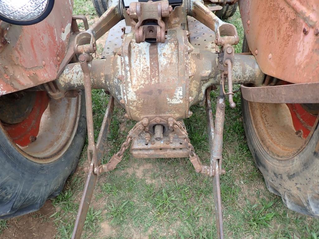 Massey Ferguson 135 Tractor