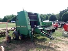 John Deere 335 Round Baler
