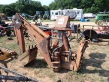 International 3082 Backhoe