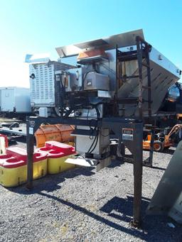 STAND ALONE SPREADER BED WITH PONY MOTOR