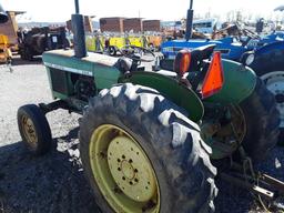 JOHN DEERE 820