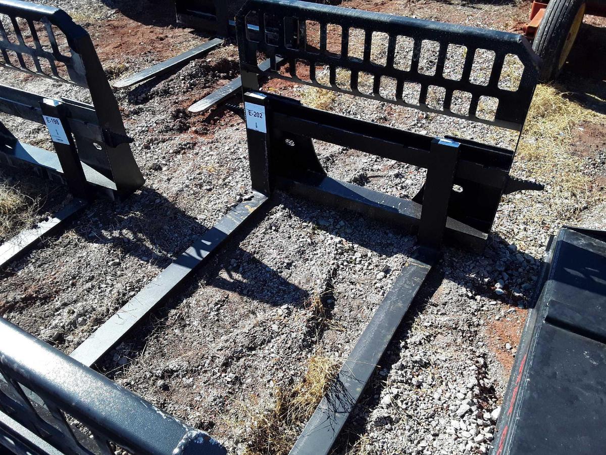 SKID STEER FORKS