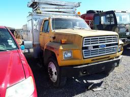 1992 FORD F700