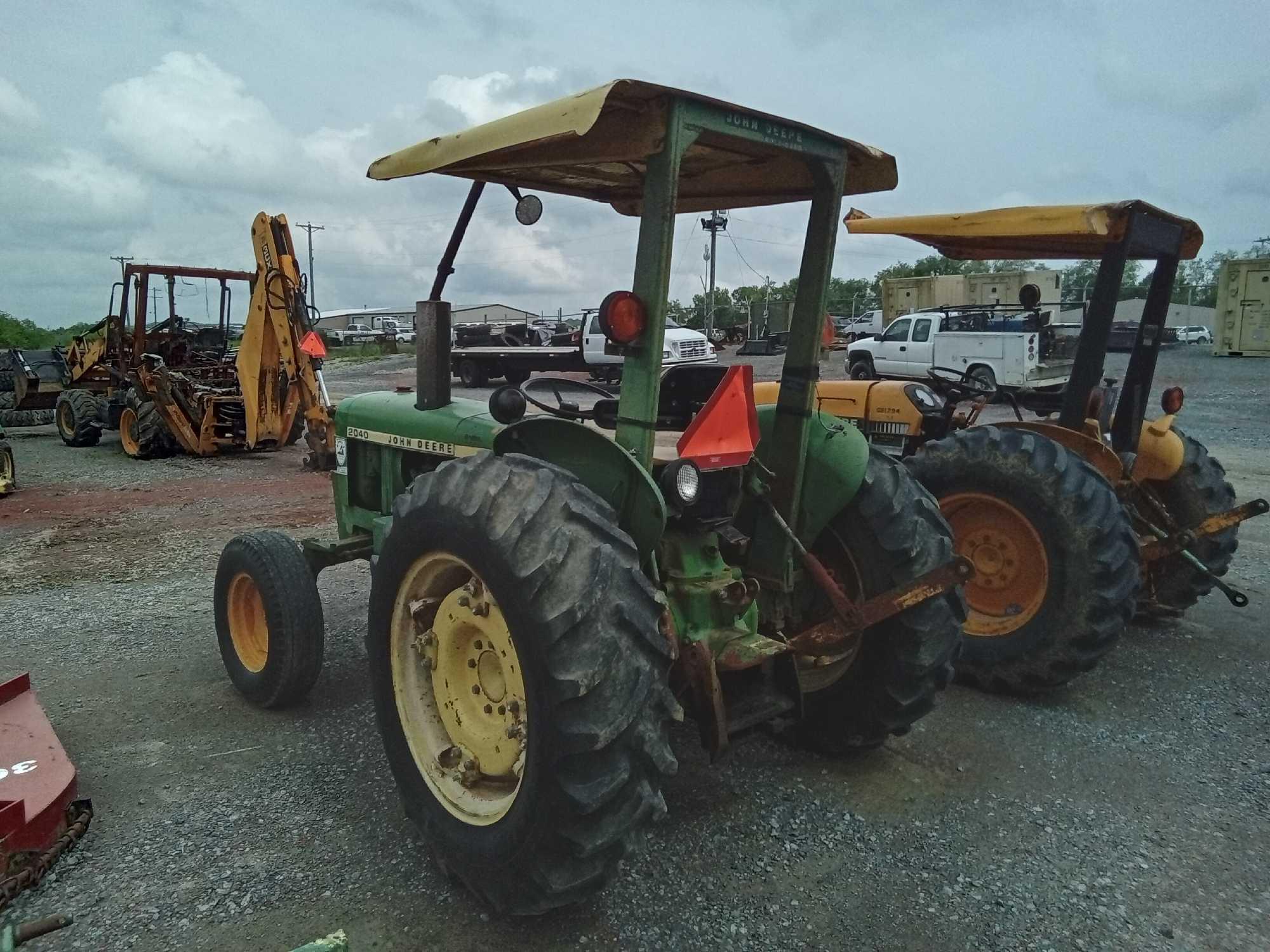 1977 JOHN DEERE TRACTOR