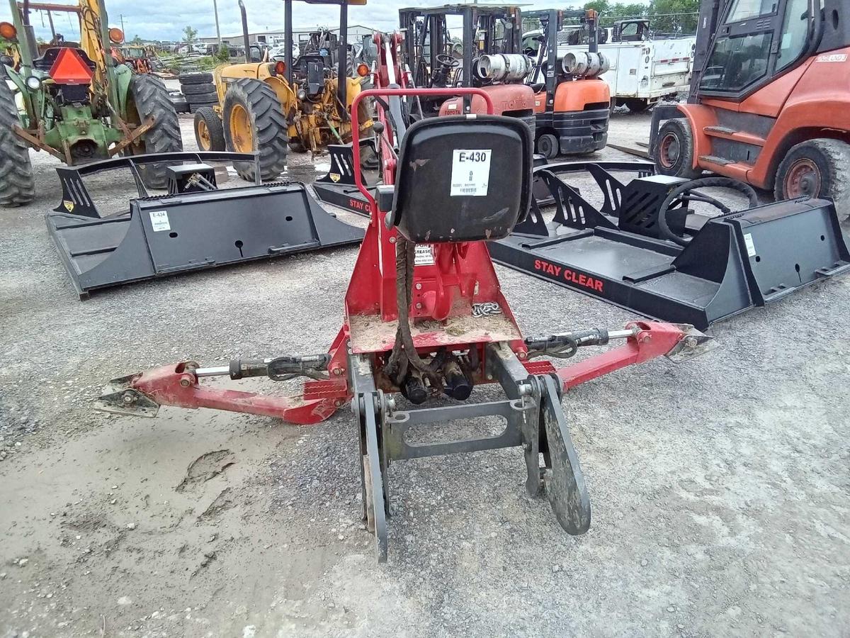 MASSEY FURGUSON BACKHOE ATTACHMENT