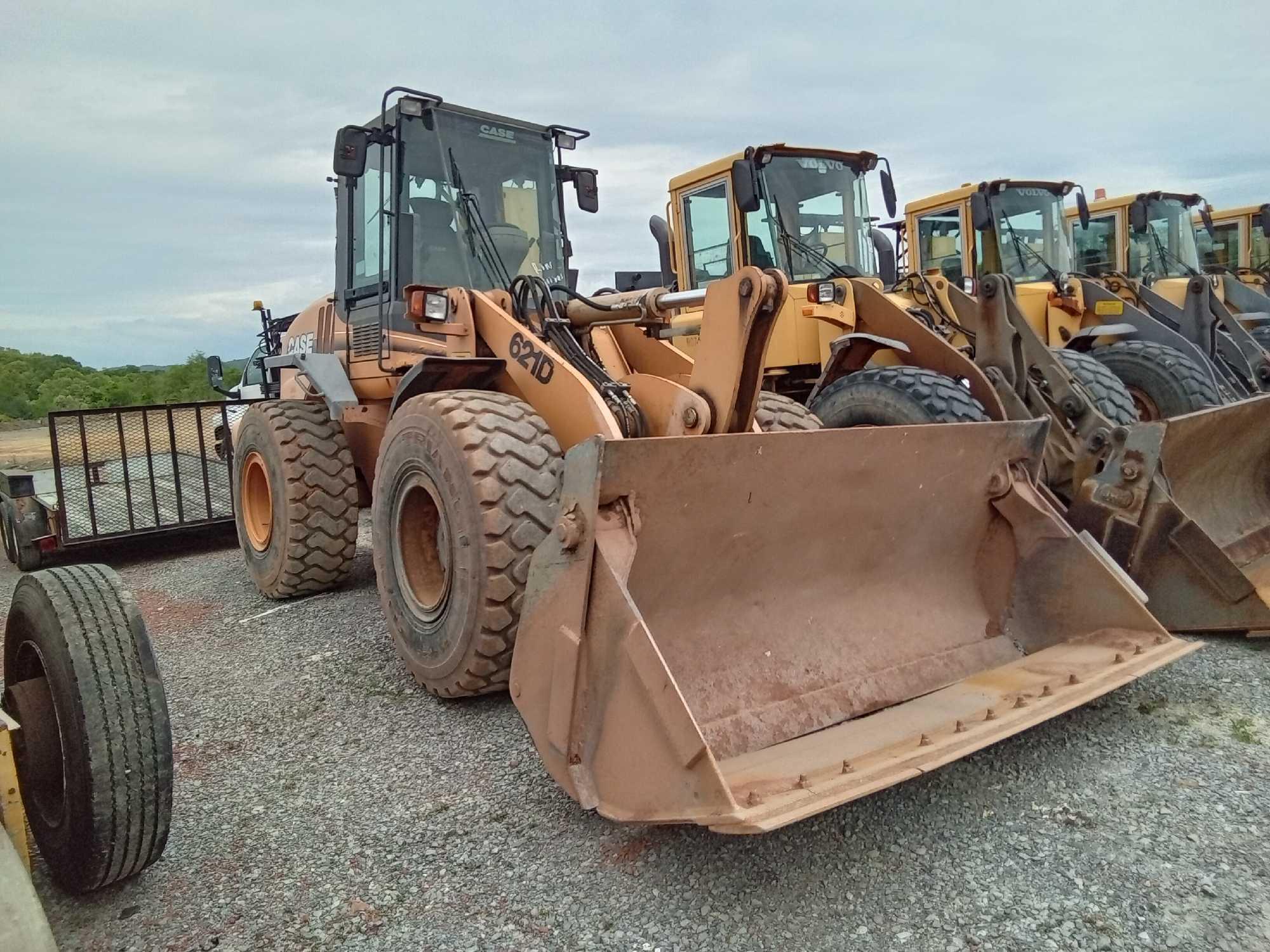 2007 CASE 621D WHEEL LOADER - 110HP - 2 CY