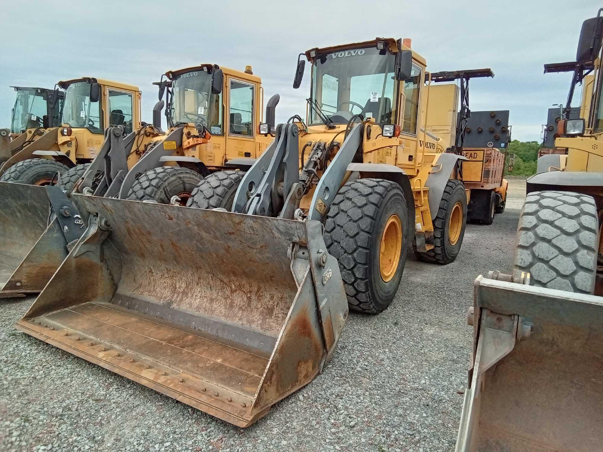 2005 VOLVO L60E WHEEL LOADER