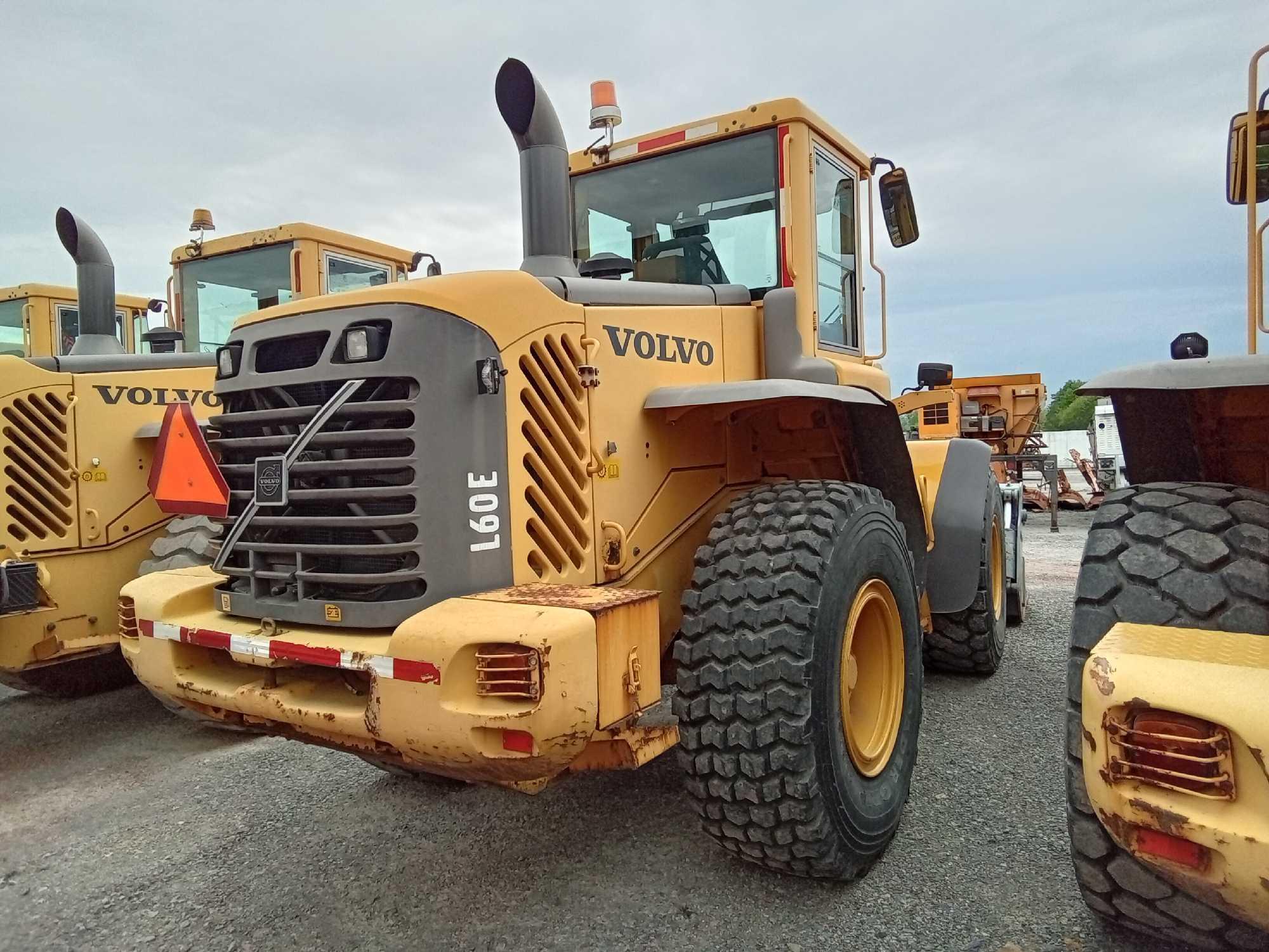 2005 VOLVO L60E WHEEL LOADER