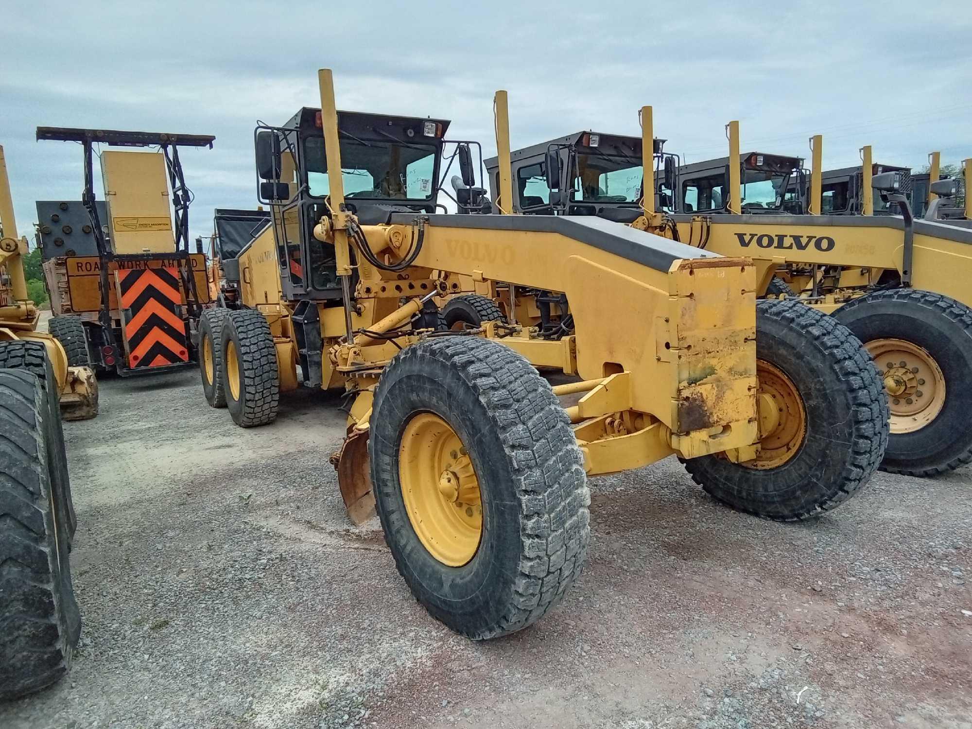 2002 VOLVO G720B GRADER - 150HP - 30000 LB (OBS