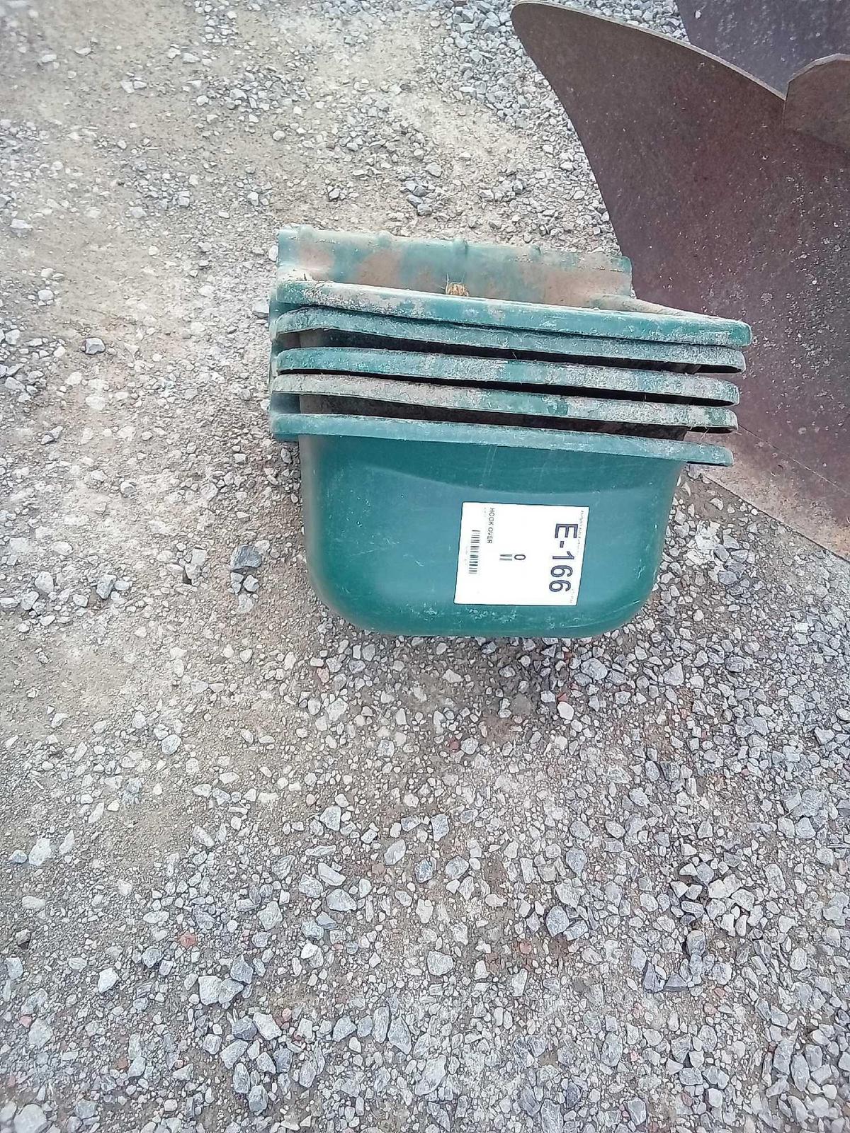 HOOK OVER FEEDERS 5 EACH