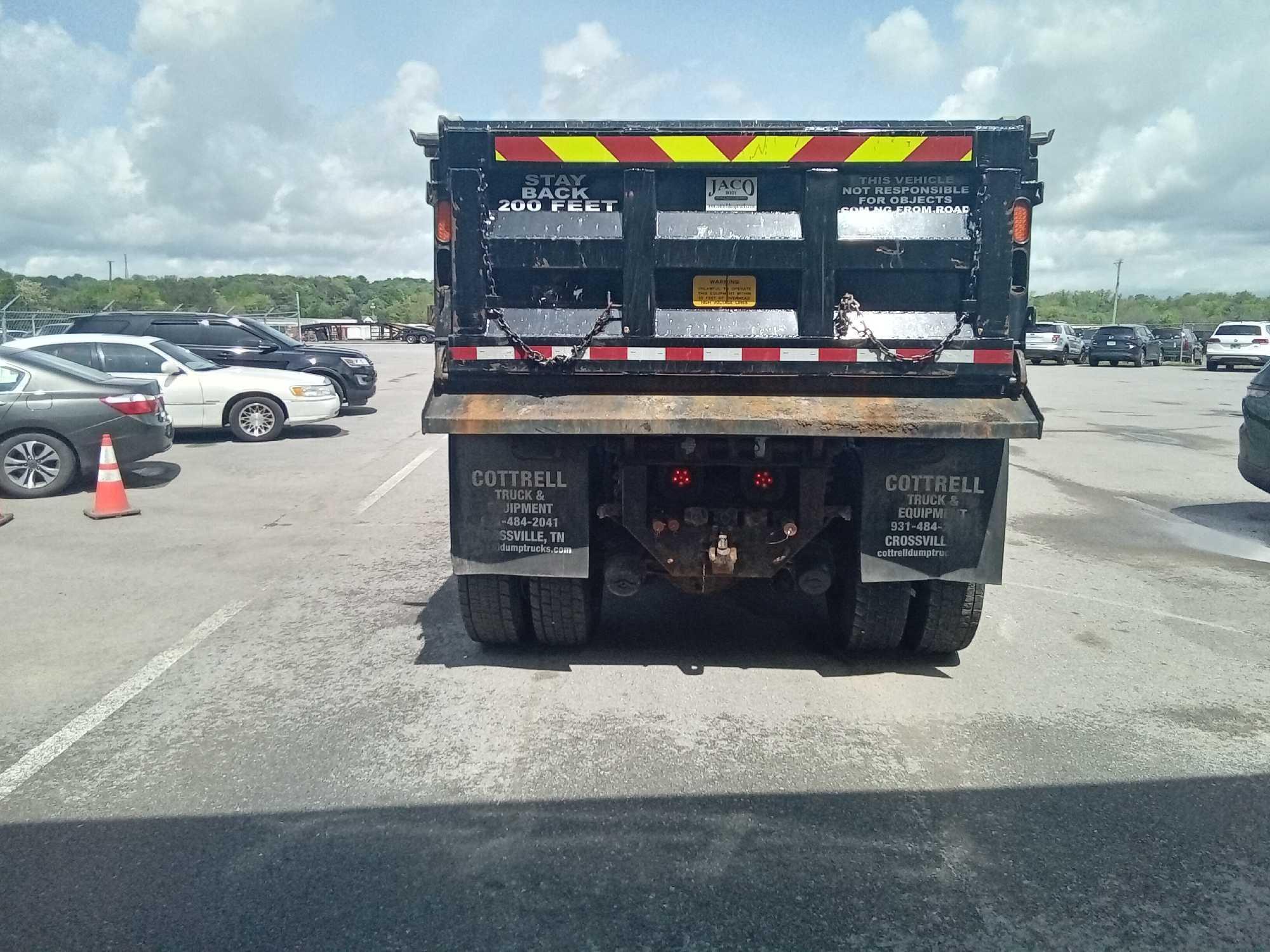 2012 INTL. 7600 TRUCK - DUMP - 50000 GVW A/T
