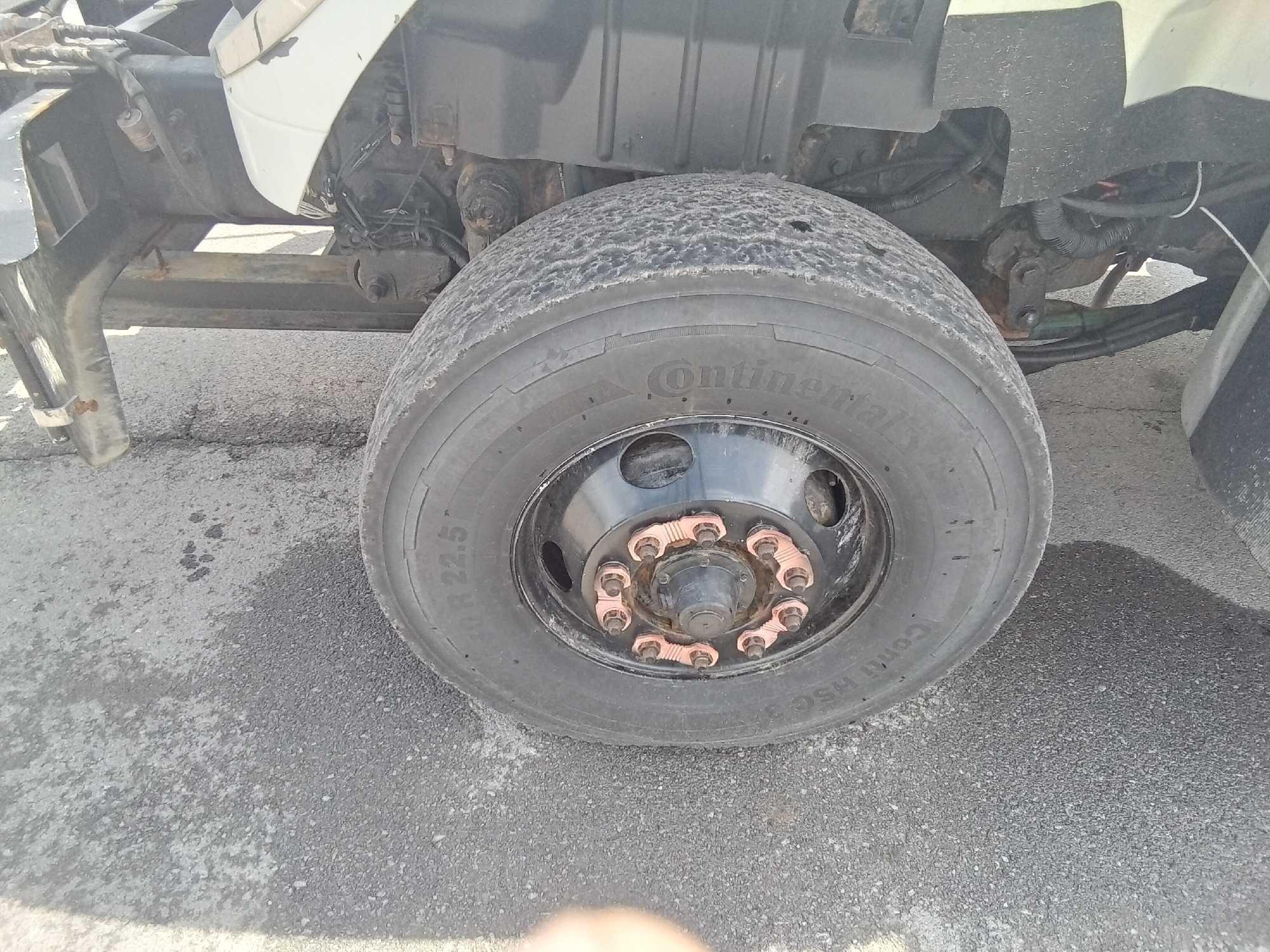 2012 INTL. 7600 TRUCK - DUMP - 50000 GVW A/T