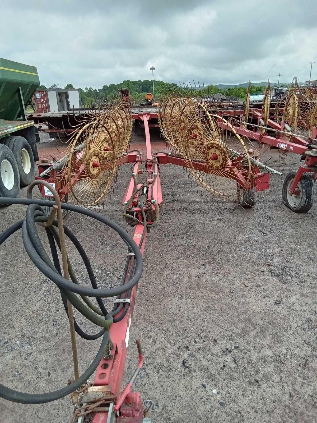 TONUTTI V10 HAY RAKE