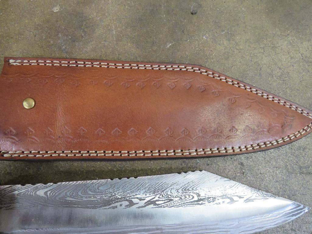 Damascus Knife w/Leather Sheath