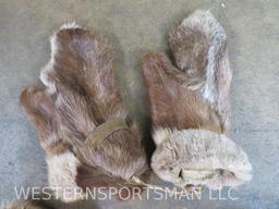 2 Pairs of Handmade Mittens out of Caribou & Beaver (2x$) TAXIDERMY