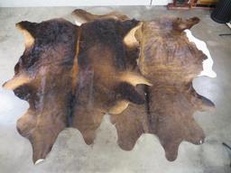 2 Pre-Owned Cowhide Rugs (ONE$) TAXIDERMY