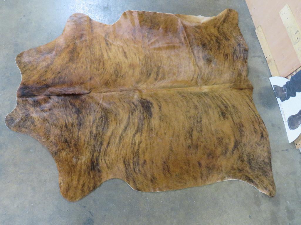 Brand New Beautiful Cowhide Rug TAXIDERMY