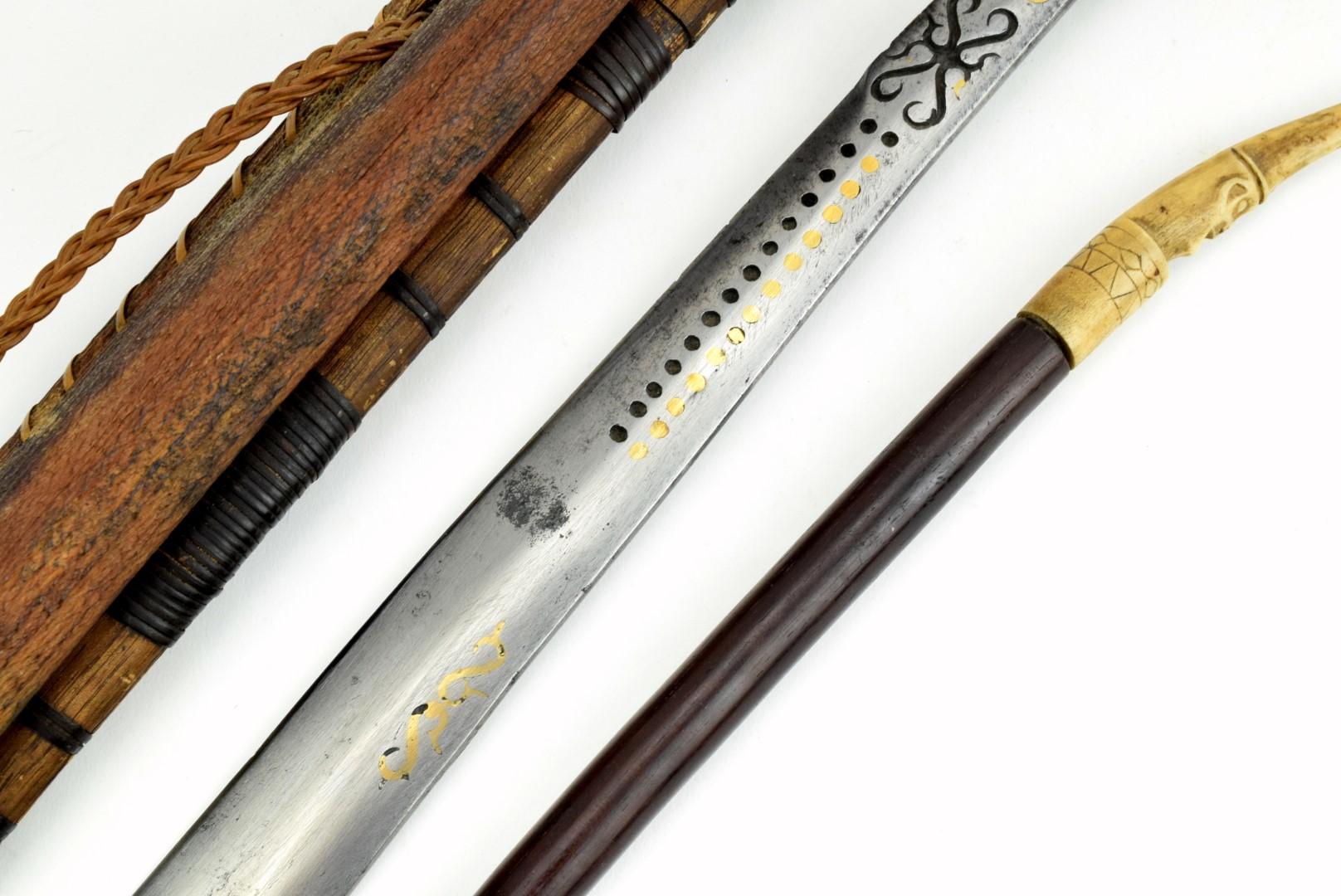 Fine 19th - early 20th C. Indonesian MANDAU Parang Ihlang Sword ~ Impressive Carved Grip & Gold Inla